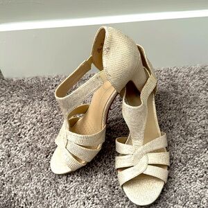 Life stride caramel shoes.